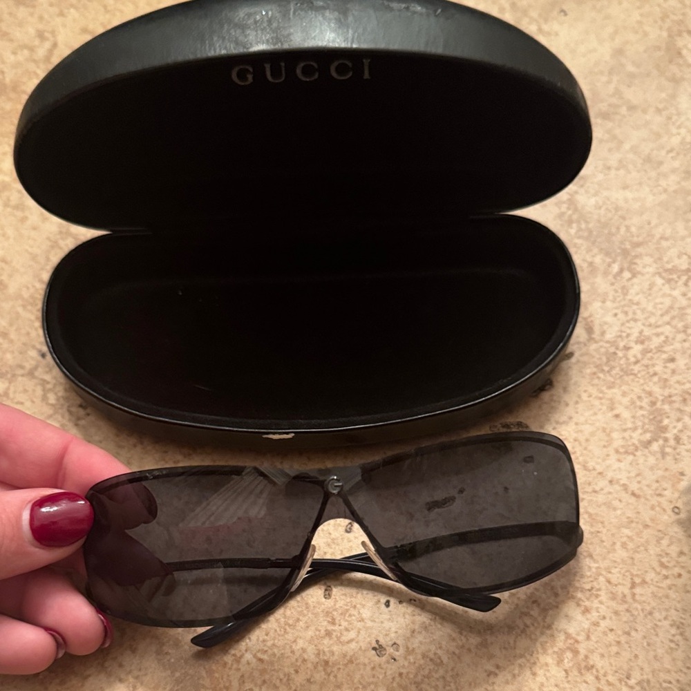 Gucci Dark-Tinted Sunglasses with Black Case